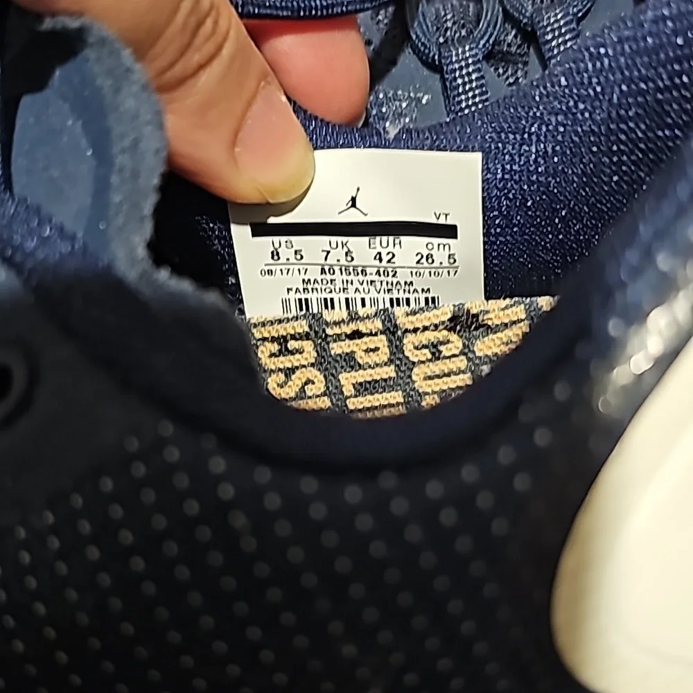 Mens jordans - Picture 5 of 5